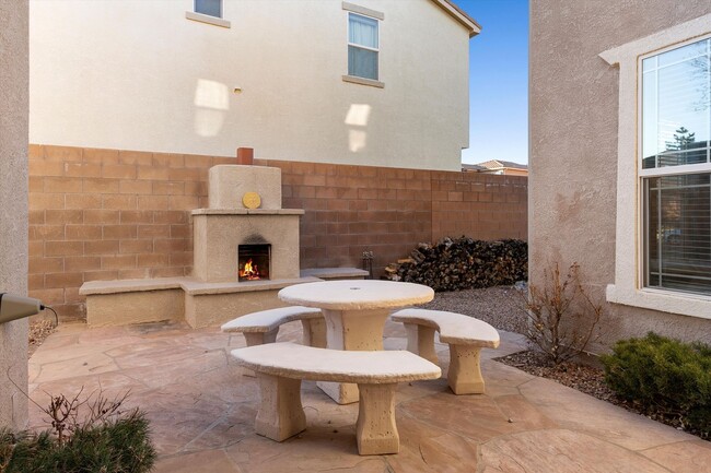 Building Photo - Beautiful 4 Bed / 4 Bath | NW Albuquerque ...