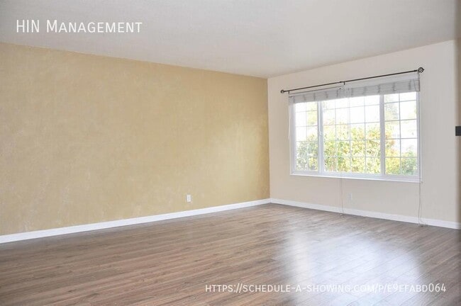 Building Photo - 2198 Goldcrest Cir