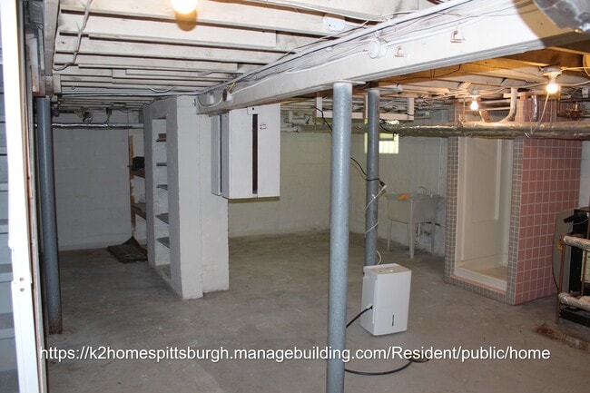 Building Photo - 512 Giffin Ave
