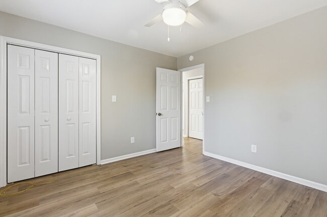 Building Photo - 101 Gatewood Dr