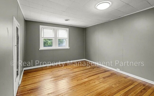 Building Photo - Baraga Duplex