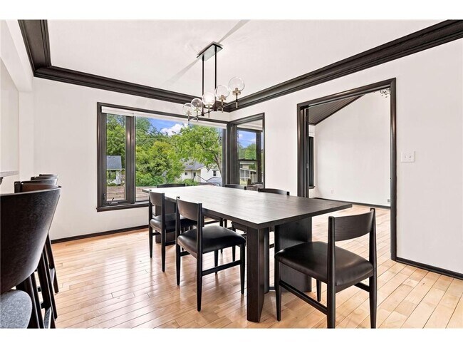 Building Photo - 4424 W 70th St