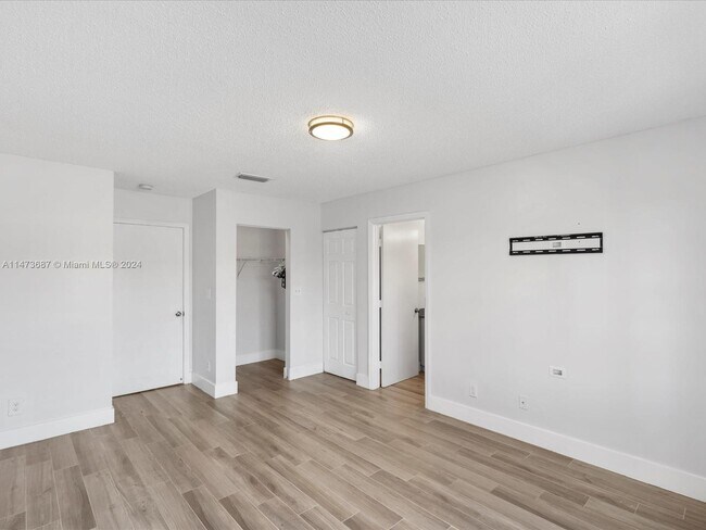 Building Photo - 12170 SW 5th Ct