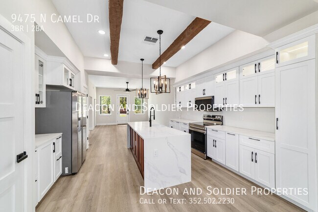 Building Photo - 9475 N Camel Dr