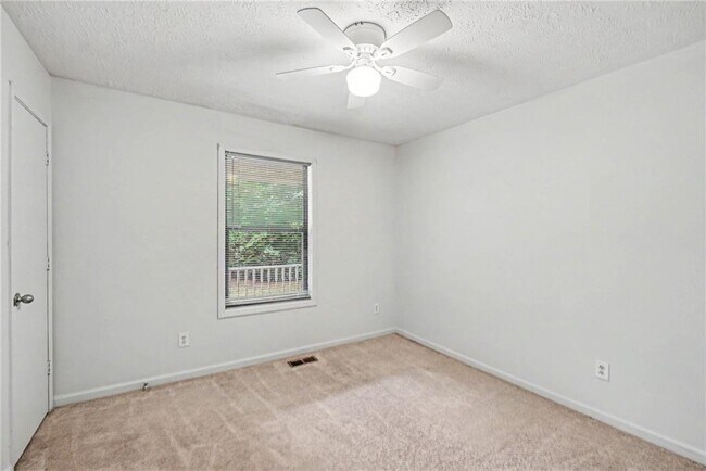 Building Photo - 4471 Ambras Way NW