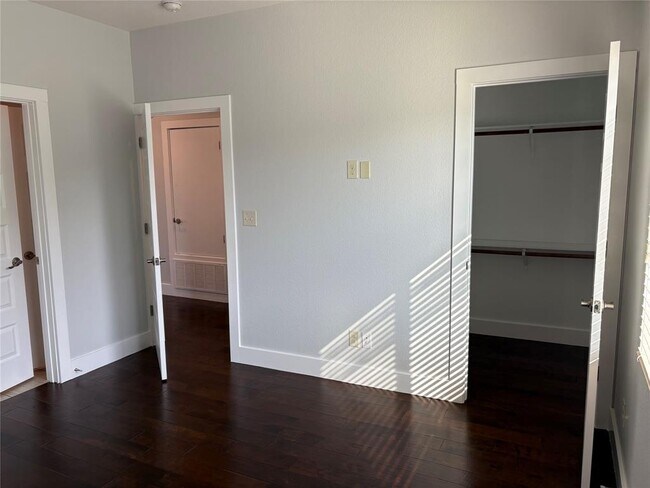 Building Photo - 1512 Forest Trail