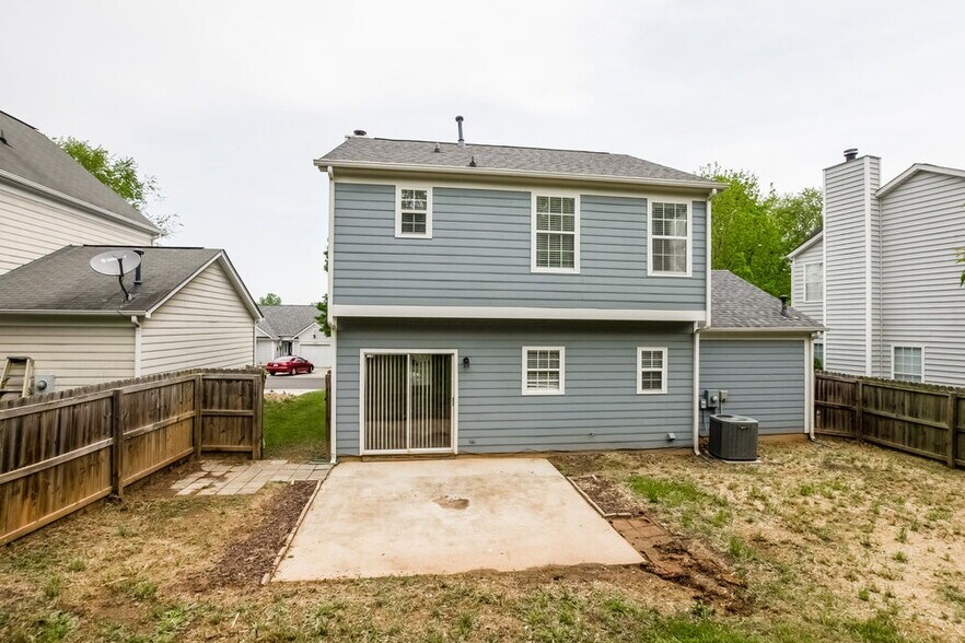 Building Photo - 10415 Battle Ct