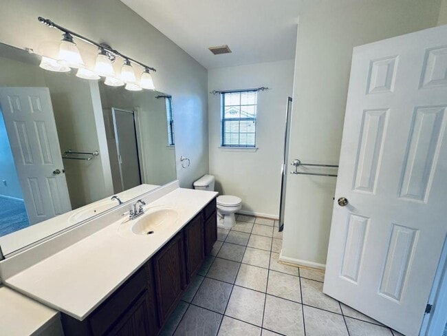 Building Photo - 3249 Fayette Dr