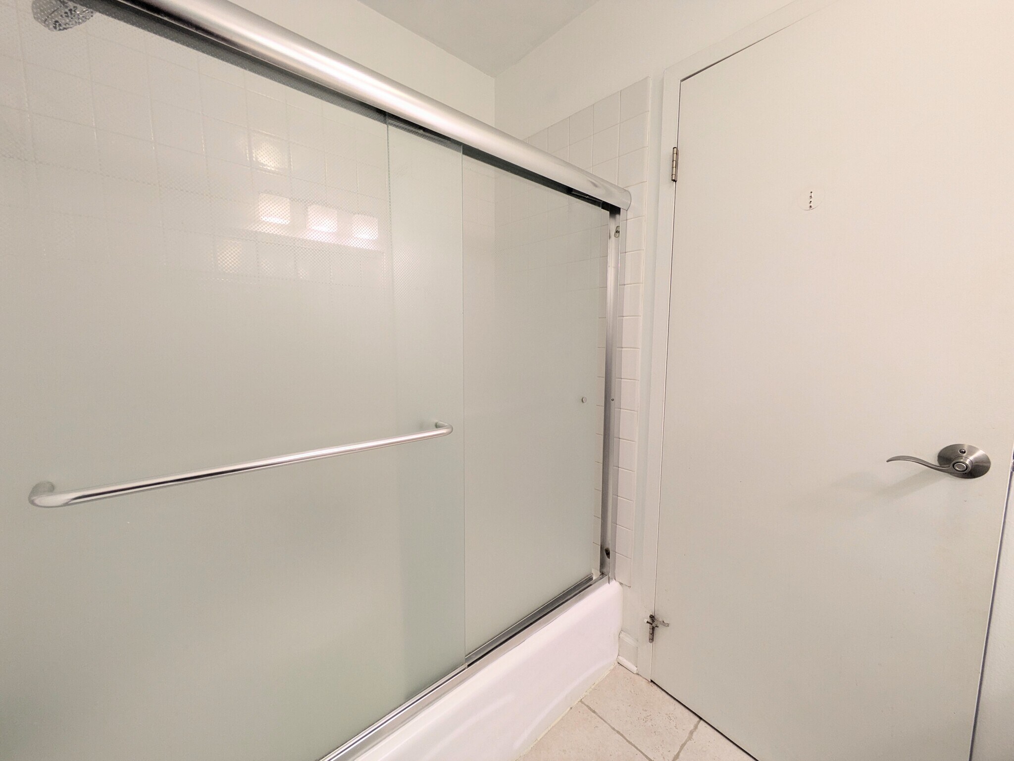 Building Photo - 230 E Ontario St