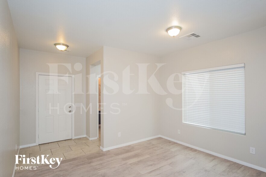 Building Photo - 6710 Crystal Run Ln