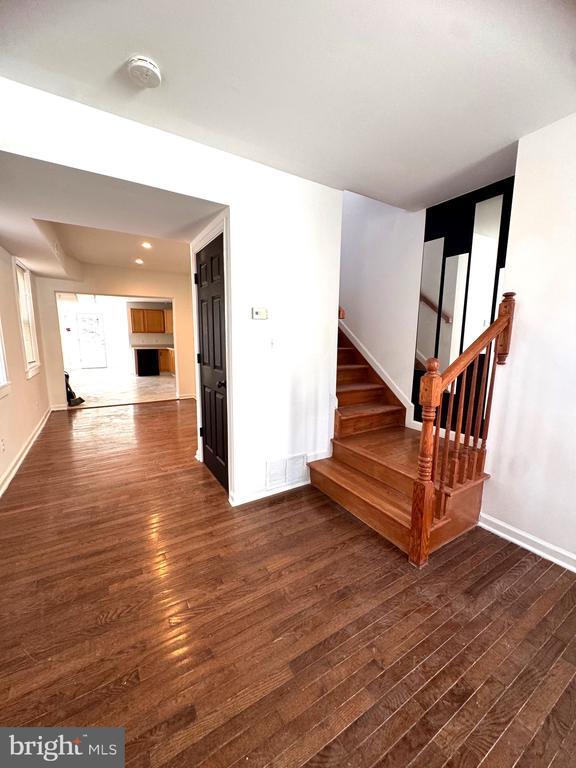 Building Photo - 208 S Washington St