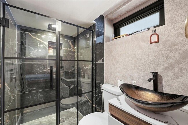 Building Photo - 32 Luhman Terrace