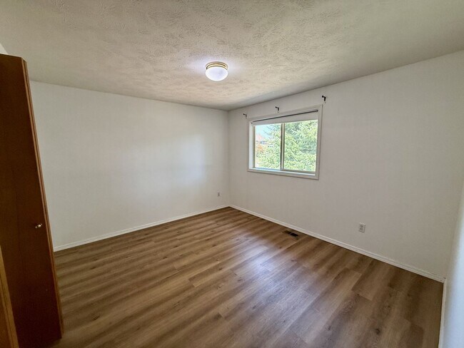 Building Photo - Remodeled 4 Bed 3 Bath Indian Trail Home w...