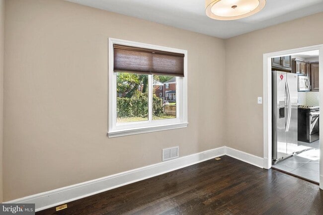 Building Photo - 4621 Greenhill Ave