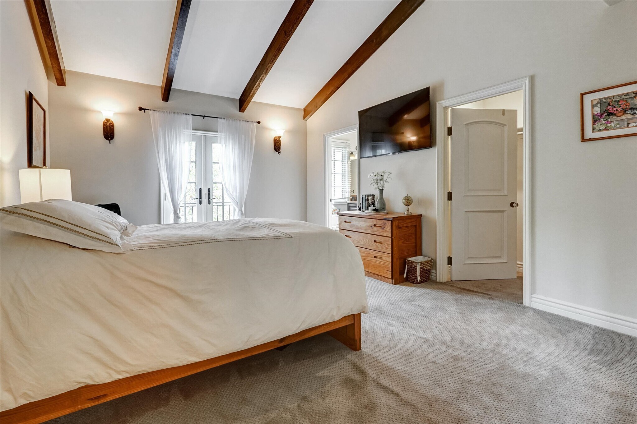 Building Photo - 4751 Topeka Dr