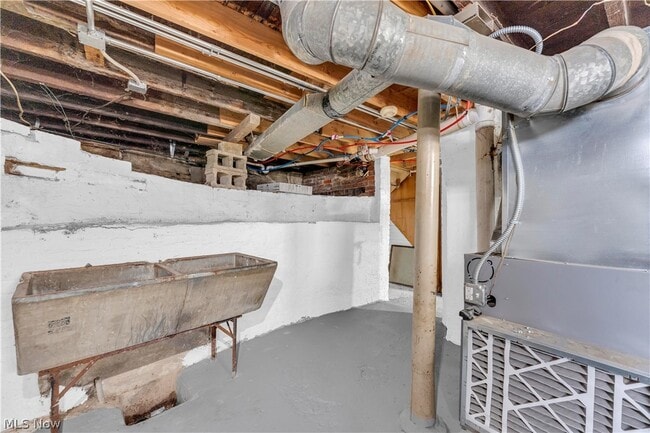 Building Photo - 3877 W 31st St