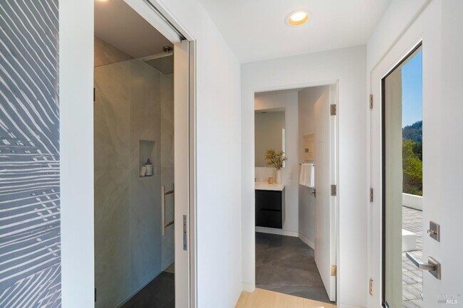 Building Photo - 375 Kortum Canyon Rd