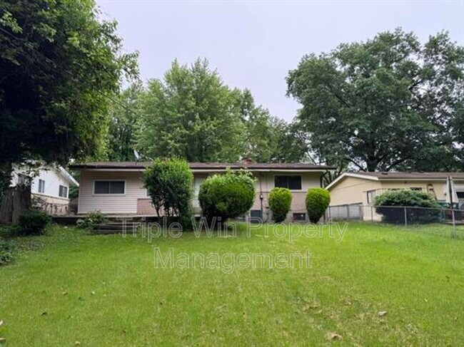 Building Photo - 10655 Hallwood Dr