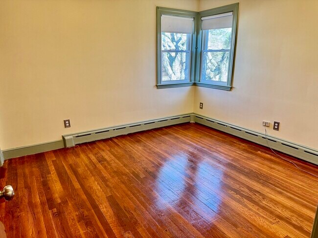 Building Photo - 56 Stafford Rd