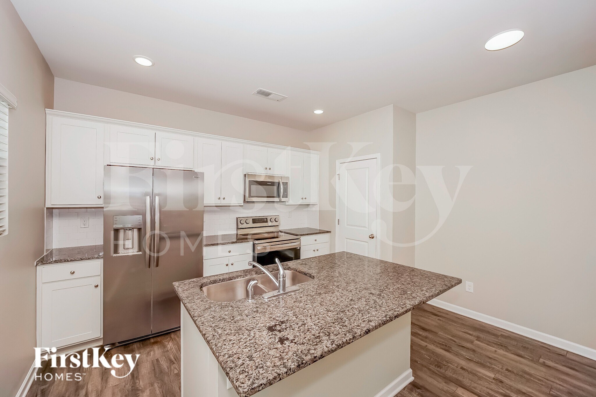 Building Photo - 3302 Newell Vlg Dr