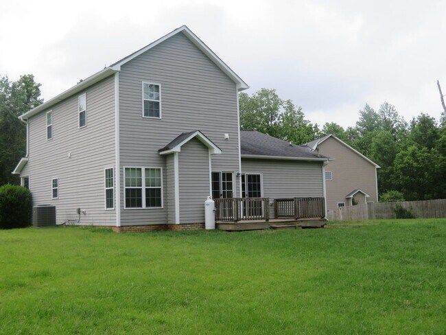 Building Photo - 3 Br 2.5 BA in Southwest