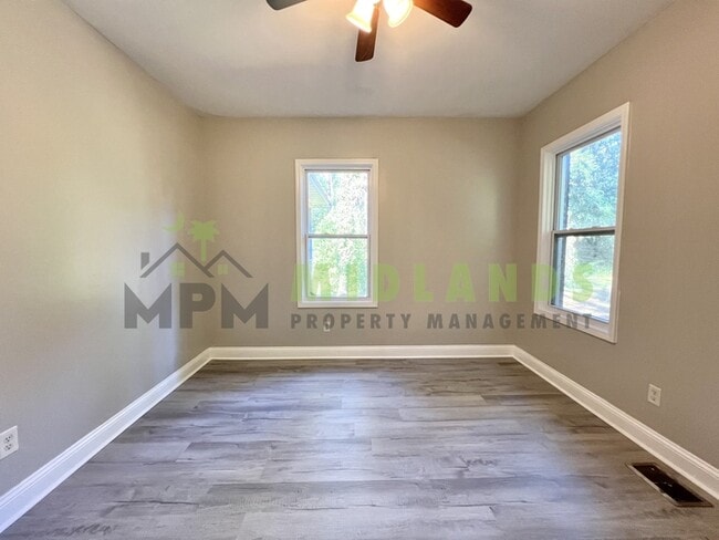 Building Photo - 3202 Belvedere Dr