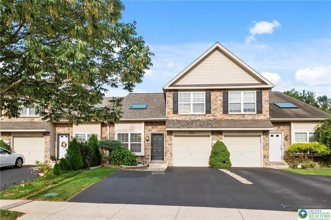 Building Photo - 5502 Tanglewood Ln