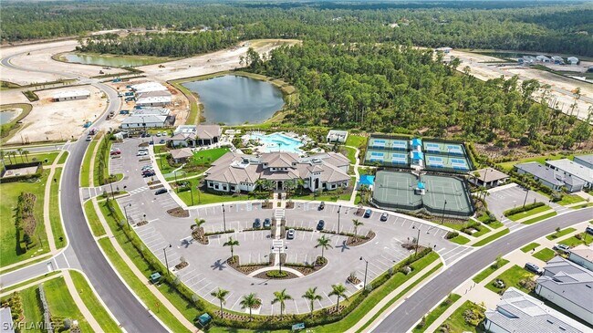 Building Photo - 1905 Fresno Ave