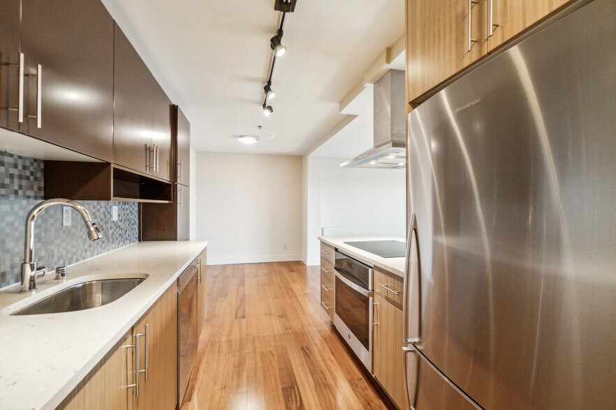Building Photo - 500 5th Avenue West