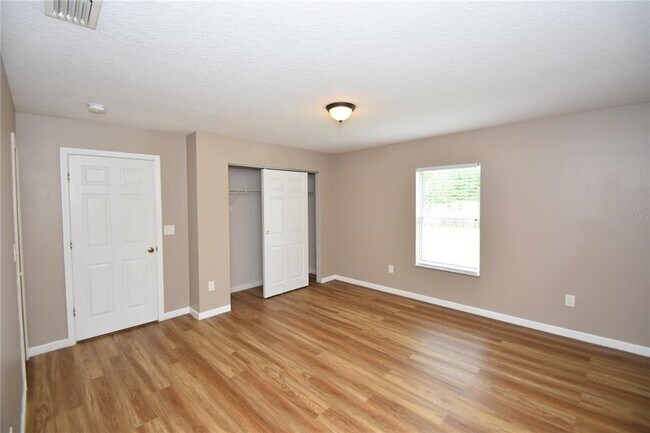 Building Photo - 7 Ryarbor Dr