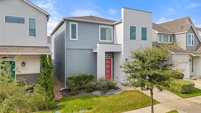 Building Photo - 15100 Forum Ave