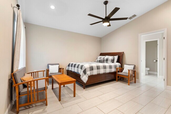 Building Photo - 2940 Beal St