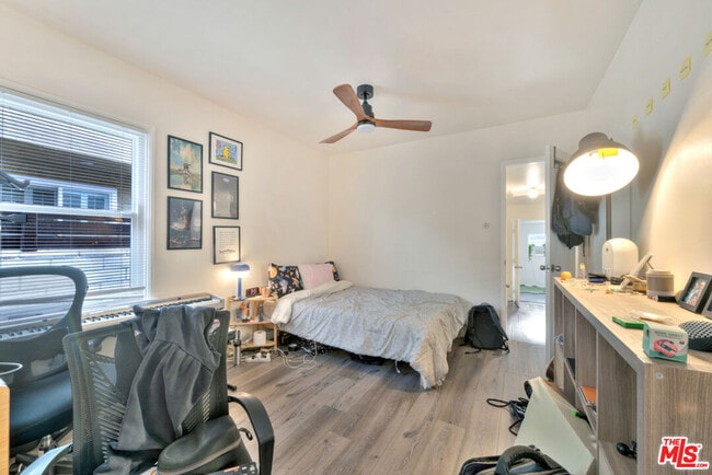 Building Photo - 4905 Coolidge Ave