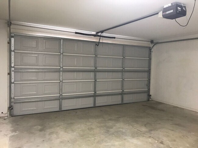 Building Photo - 3106 Silkwood Dr