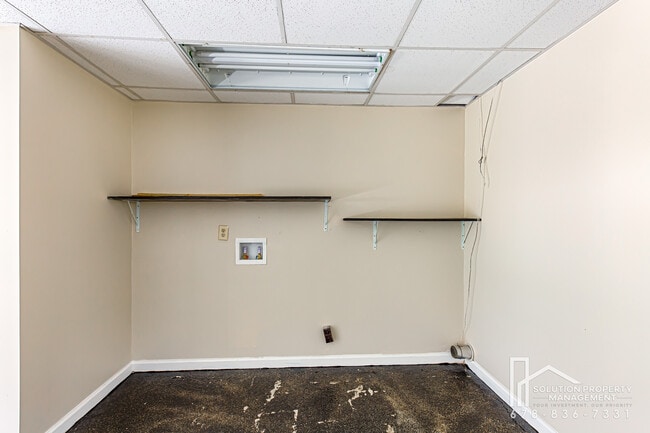 Building Photo - 6080 Stone Wood Dr NW