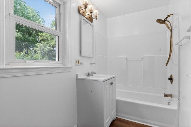 Building Photo - 4-bedroom, 2.5-bath home located in Upper Marlboro
