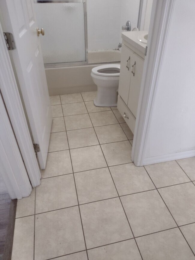 Building Photo - Charming 3BR/2BA Home in Countryside Estat...