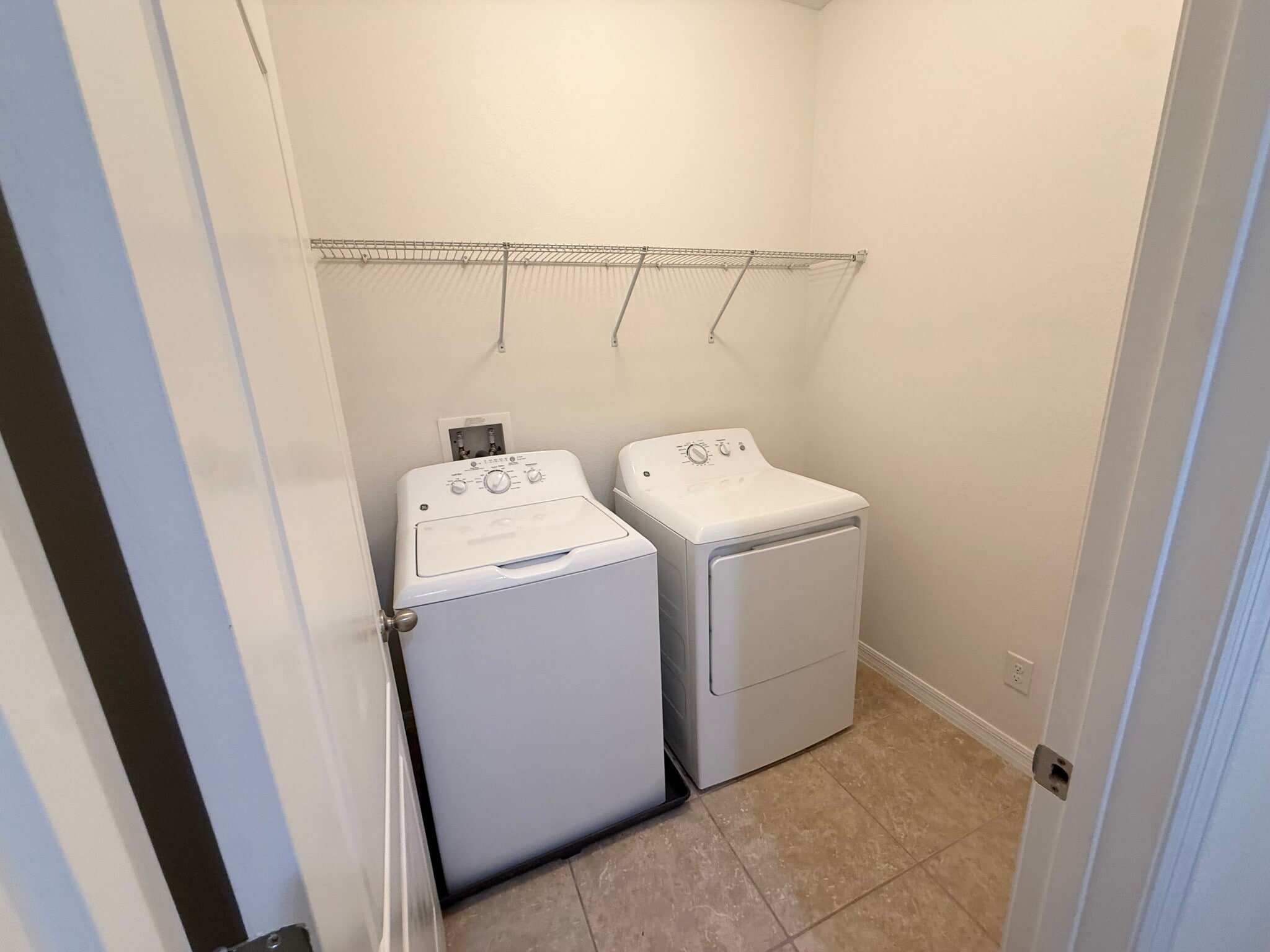 Building Photo - 7605 Ripplepointe Way