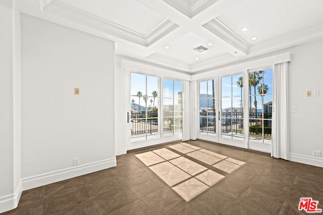 Building Photo - 816 S Catalina Ave