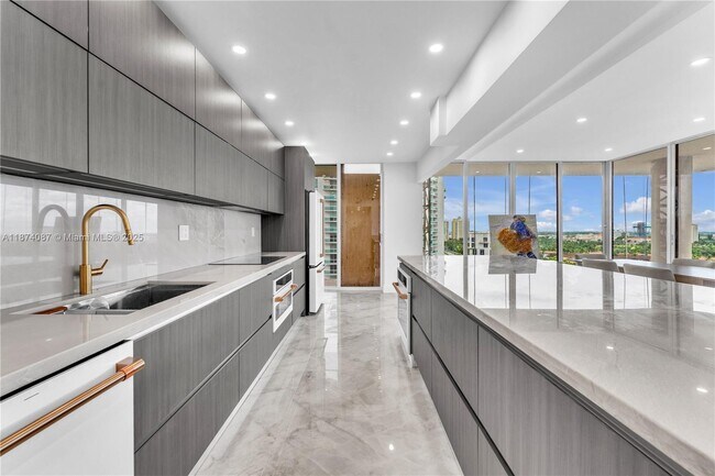 Building Photo - 19355 Turnberry Way