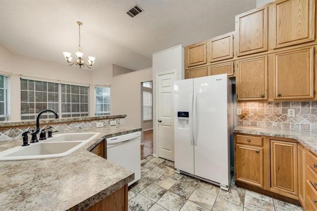 Building Photo - 10104 Burgundy Dr