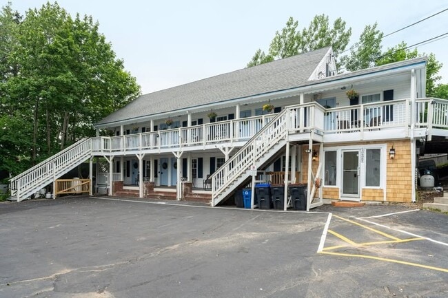 Building Photo - 46 E Grand Ave