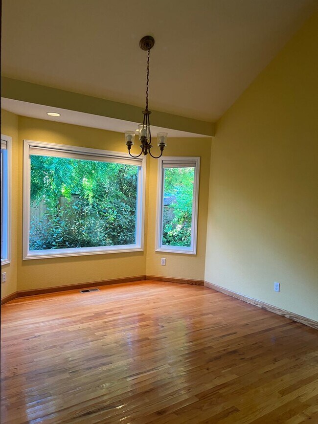 Building Photo - Mckinleyville House Tier 1