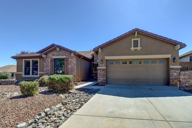 Building Photo - Beautiful 4 bedroom 2 bathroom home in Pre...