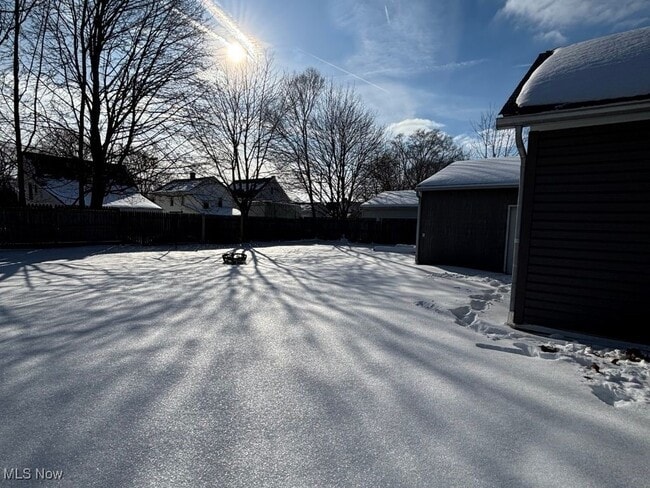 Building Photo - 151 Chestnut St