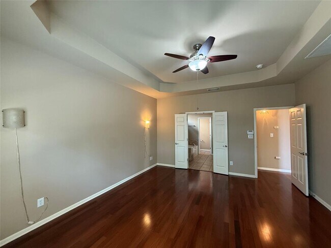 Building Photo - 9301 Castle Pines Dr