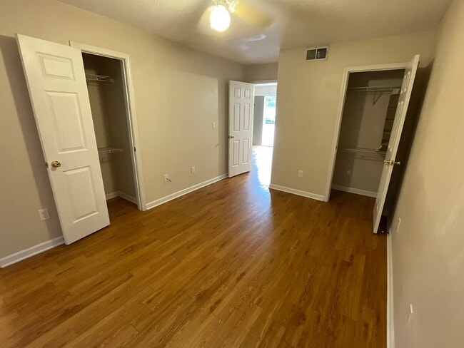 Building Photo - Cotton District 1BR | Bike to MSU | Spring '26 Lease Available