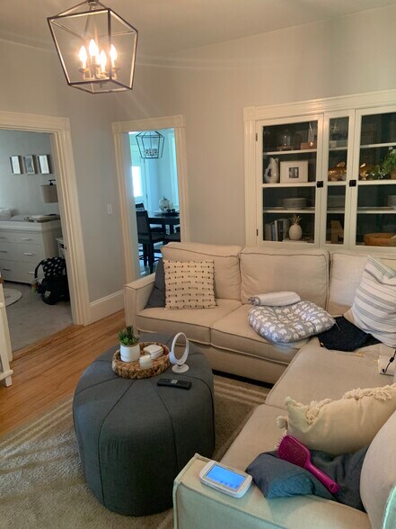 Building Photo - 244 Wales St