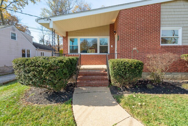 Building Photo - 312 Chalfonte Dr