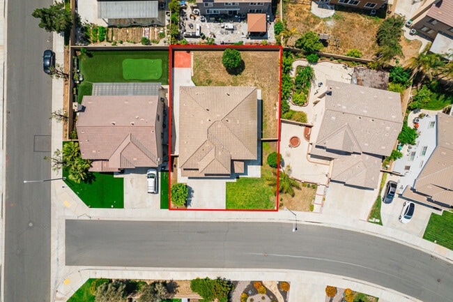 Building Photo - Ideal for Large Families – 6BR/4BA Eastval...